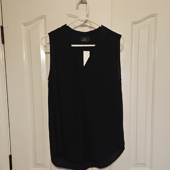 Vici Tops - NWT Vici Black Sleeveless Blouse